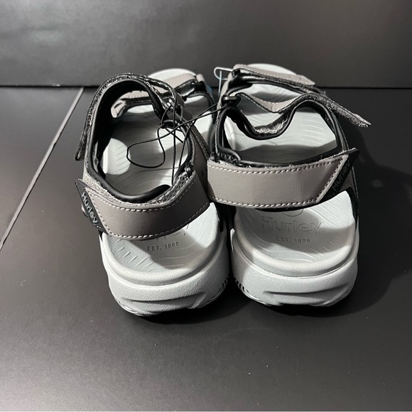***NWT*** Men’s Hurley Strapped Sandals - Picture 5 of 6